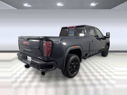 Used 2024 GMC Sierra 2500 AT4 w/ AT4 Premium Plus Package AWD/4WD image 9