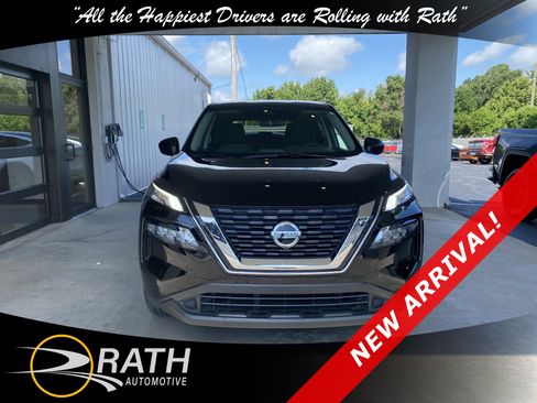 Used 2021 Nissan Rogue S FWD image 3