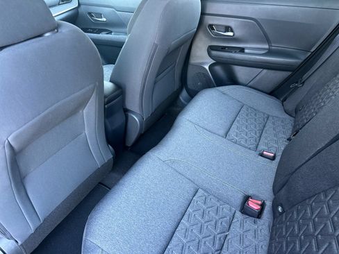 Used 2025 Nissan Kicks SV AWD/4WD image 12