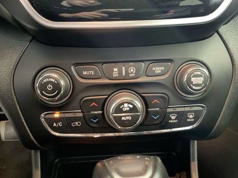 Used 2020 Jeep Cherokee Limited AWD/4WD image 33