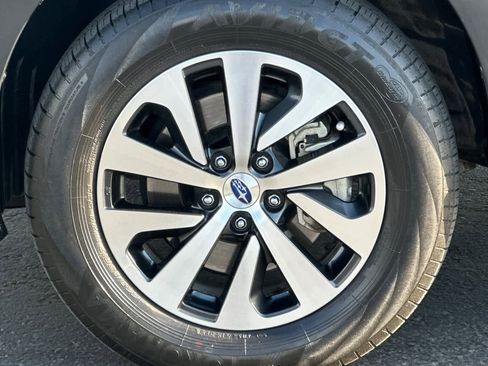 Used 2024 Subaru Outback Onyx Edition AWD/4WD image 27