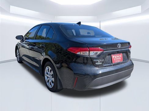 Used 2025 Toyota Corolla LE image 5