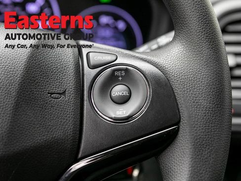 Used 2022 Honda HR-V LX image 16