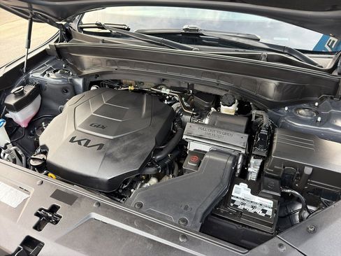 Used 2022 Kia Telluride S image 9