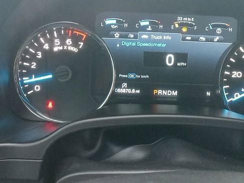 Used 2018 Ford F150 Platinum w/ Technology Package image 12