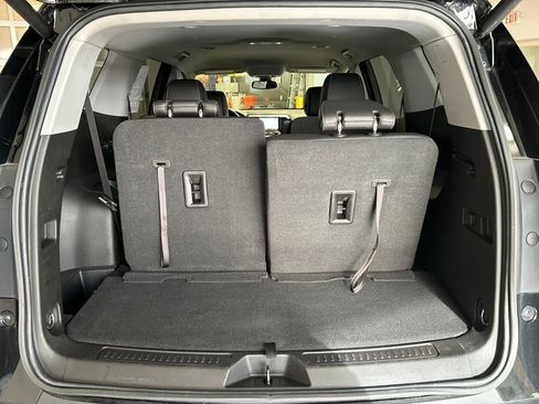 Used 2023 GMC Acadia SLT w/ Elevation Edition image 24