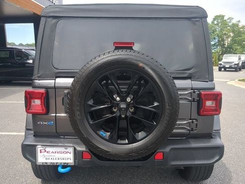Used 2023 Jeep Wrangler Unlimited Sahara w/ Cold Weather Group AWD/4WD image 5
