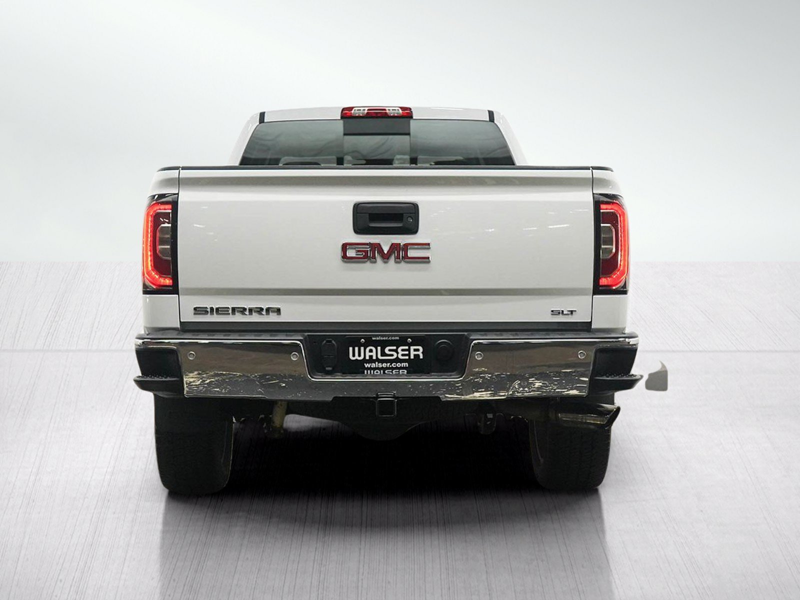 Used 2018 GMC Sierra 1500 SLT AWD/4WD image 4