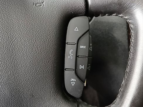 Used 2013 Chevrolet Impala LTZ FWD image 24