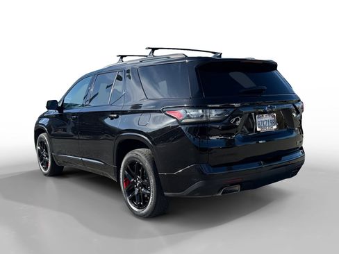 Used 2021 Chevrolet Traverse Premier w/ Redline Edition image 3
