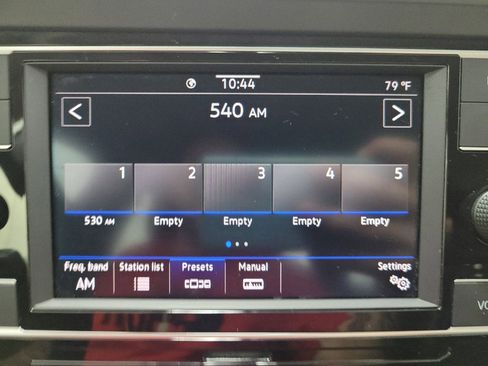 Used 2020 Volkswagen Jetta SE FWD image 25