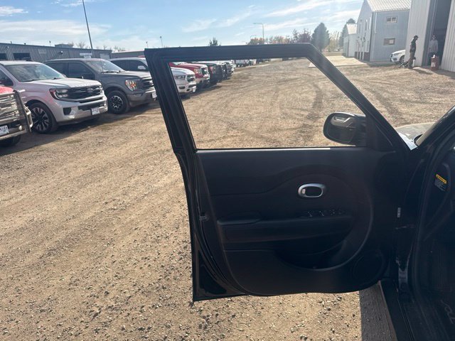 Used 2019 Kia Soul w/ Convenience Package FWD image 19
