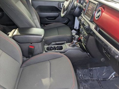 Used 2022 Jeep Wrangler Unlimited Rubicon w/ Steel Bumper Group image 21