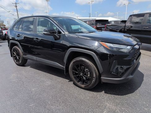 Certified 2025 Toyota RAV4 LE FWD image 7