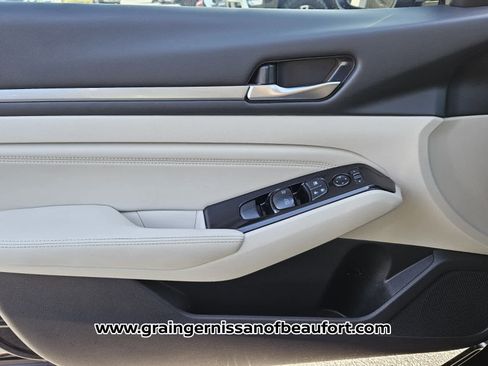 Used 2022 Nissan Altima 2.5 SL image 16