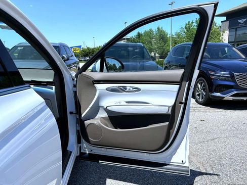 New 2026 Genesis GV70 2.5T Advanced AWD/4WD image 16