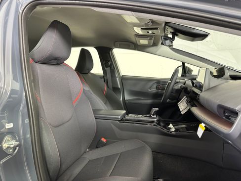 New 2026 Toyota Prius SE image 28