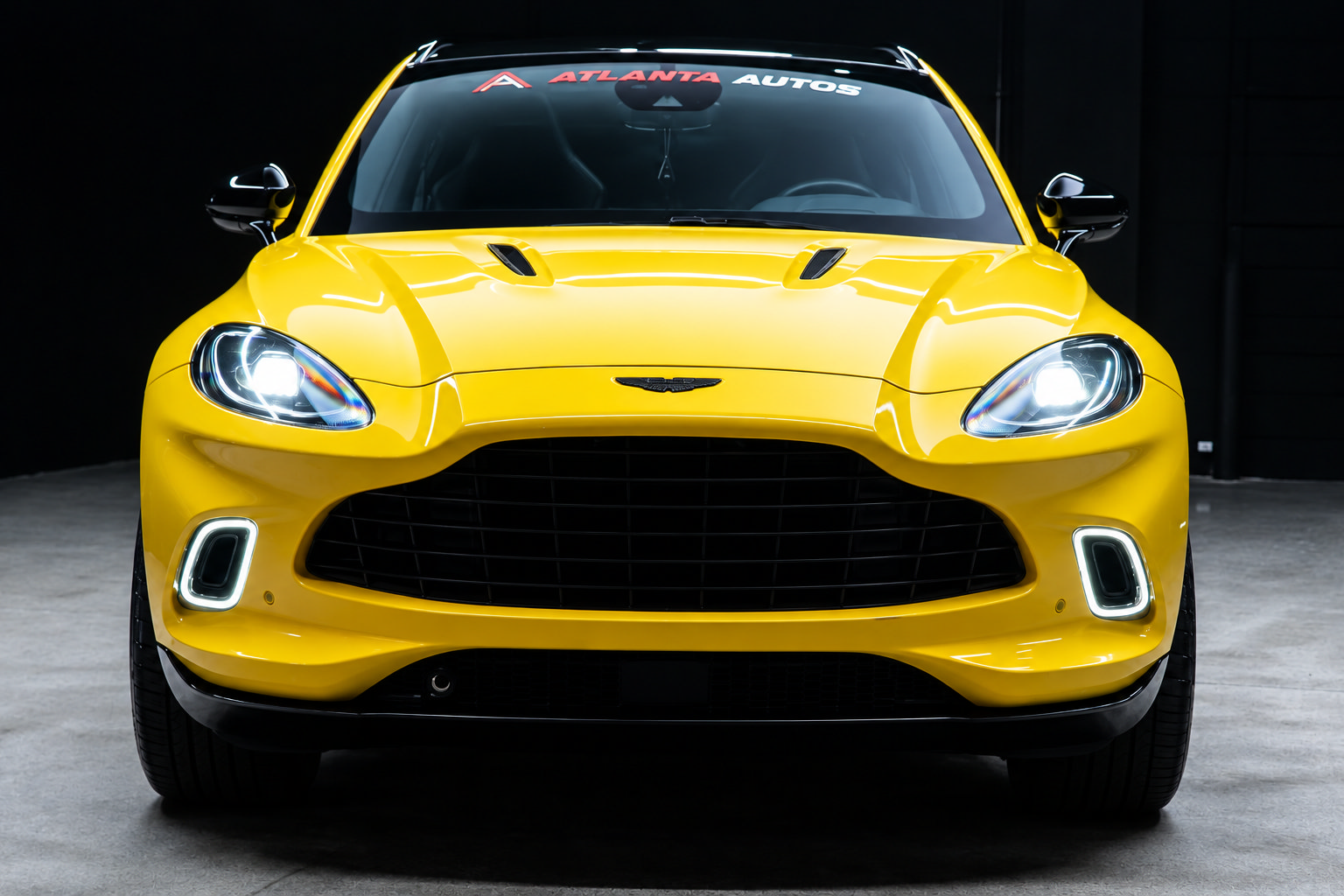 Used 2022 Aston Martin DBX AWD/4WD image 3