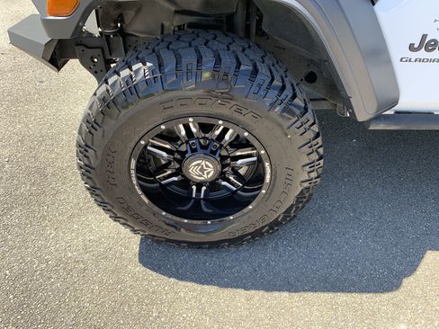 Used 2020 Jeep Gladiator Sport w/ Quick Order Package 24S AWD/4WD image 58