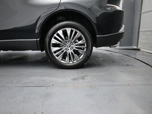 Used 2023 Toyota Venza Limited AWD/4WD image 14