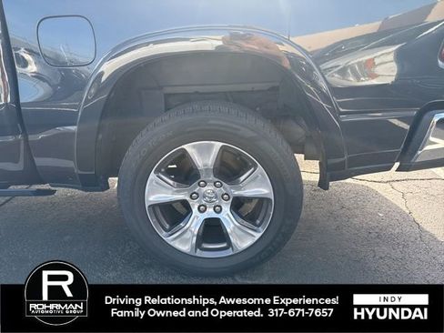 Used 2019 RAM 1500 Laramie image 10