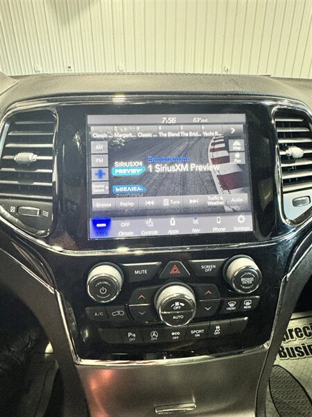 Used 2020 Jeep Grand Cherokee Overland AWD/4WD image 14