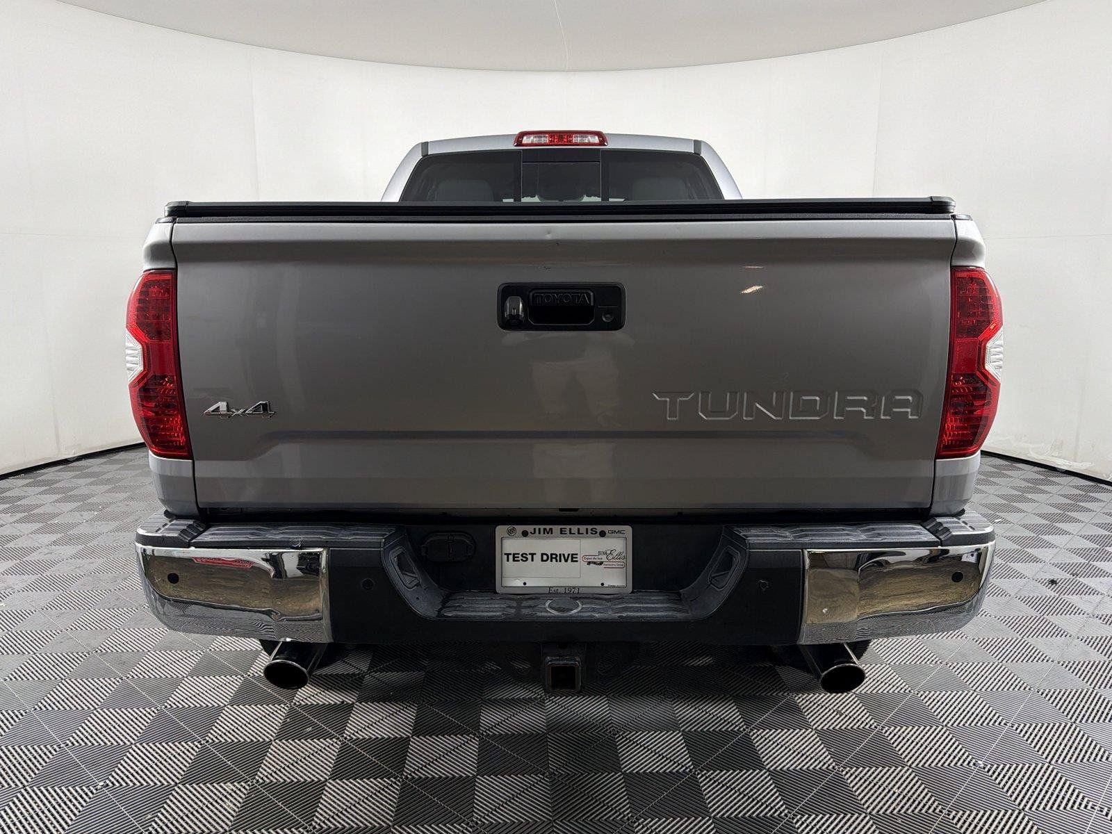 Used 2014 Toyota Tundra Limited w/ Limited Premium Package AWD/4WD image 5