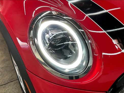 Used 2022 MINI Cooper 2-Door Hardtop image 28