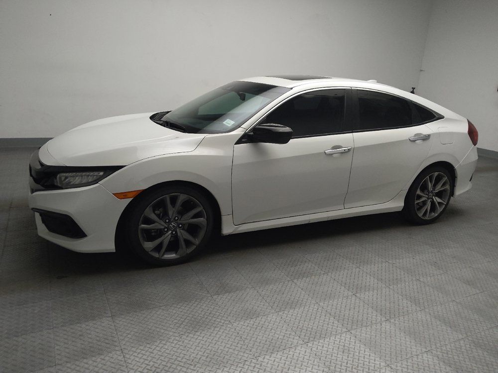 Used 2019 Honda Civic Touring image 2