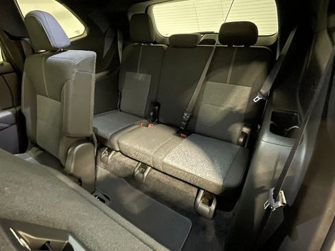 Used 2025 GMC Acadia Elevation image 23