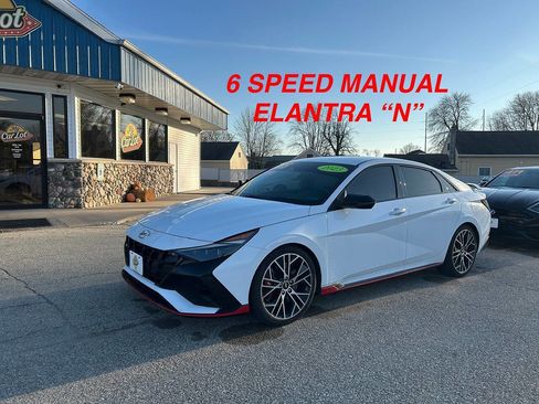 Used 2023 Hyundai Elantra N image 2