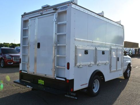New 2027 Ford E-350 and Econoline 350 Super Duty w/ Power Equipment Group RWD image 12