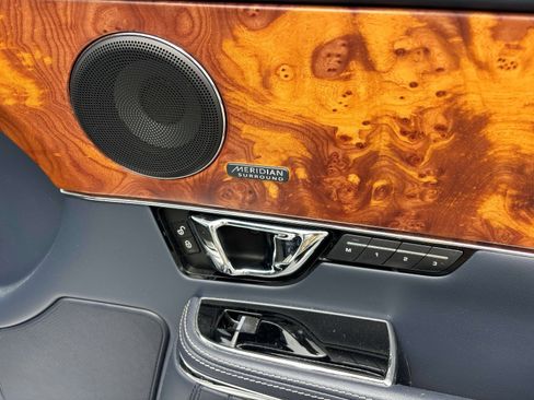 Used 2014 Jaguar XJ L Portfolio AWD/4WD image 17