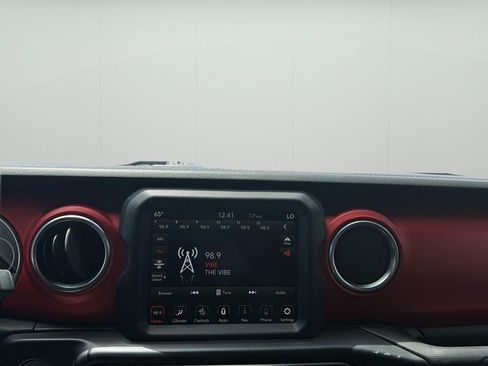 Used 2020 Jeep Gladiator Rubicon AWD/4WD image 21
