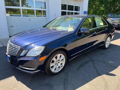 Used 2013 Mercedes-Benz E 350 4MATIC Sedan image 3