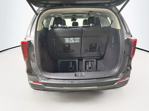Used 2025 Kia Carnival SX Prestige FWD image 29