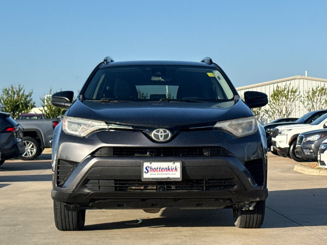 Used 2017 Toyota RAV4 LE FWD image 2
