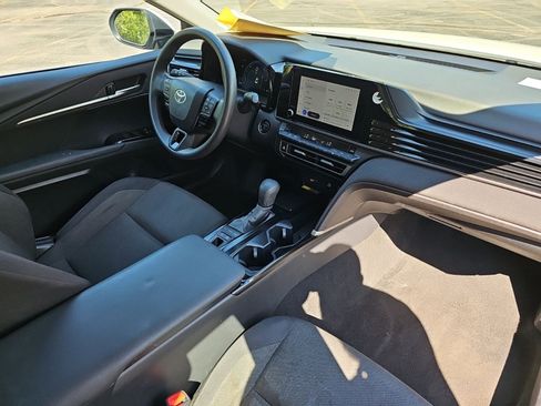 Used 2025 Toyota Camry LE FWD image 14