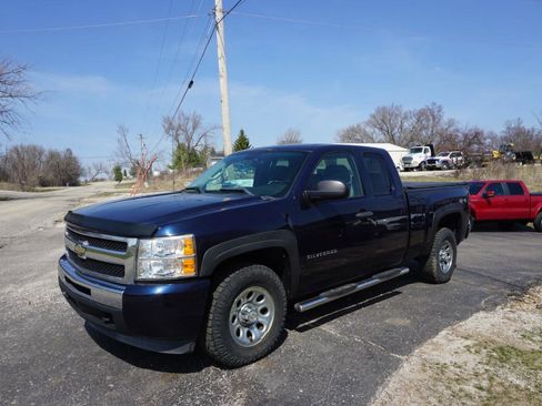 Used 2011 Chevrolet Silverado 1500 LT AWD/4WD image 34