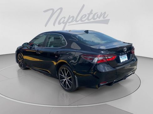 Used 2024 Toyota Camry SE FWD image 6