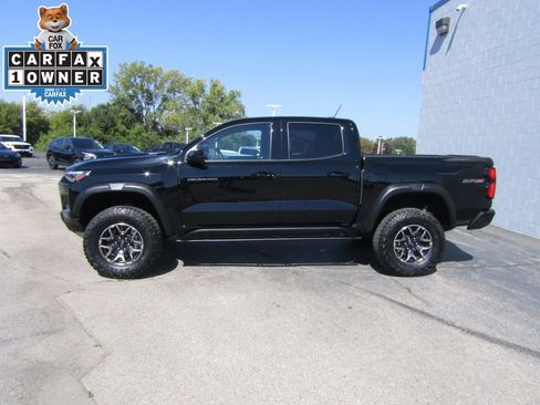 Used 2023 Chevrolet Colorado ZR2 w/ ZR2 Convenience Package III image 2