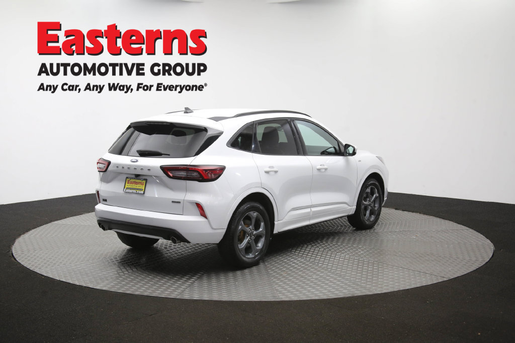 Used 2023 Ford Escape ST-Line Select AWD/4WD image 41