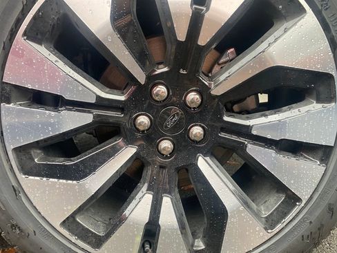 New 2026 Ford Explorer Platinum w/ LUX Leather Package image 13