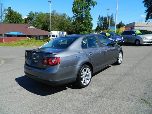 Used 2008 Volkswagen Jetta Wolfsburg Edition FWD image 8