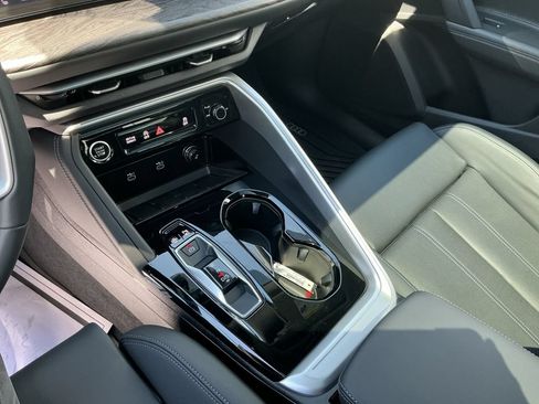 Used 2025 Audi Q5 Premium Plus AWD/4WD image 18
