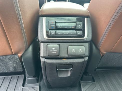 Used 2019 Subaru Ascent Touring AWD/4WD image 27