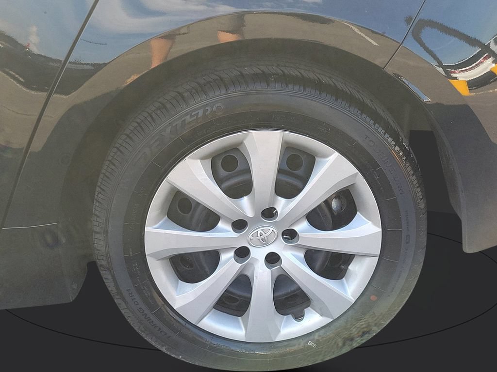 Used 2024 Toyota Corolla LE FWD image 9