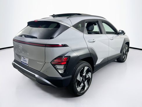 Used 2024 Hyundai Kona Limited AWD/4WD image 5
