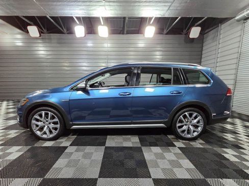 Used 2019 Volkswagen Golf Alltrack SEL image 8