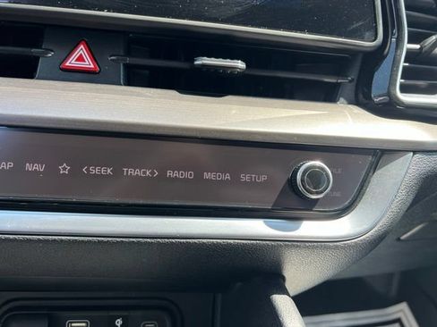 Certified 2025 Kia Sportage EX AWD/4WD image 21